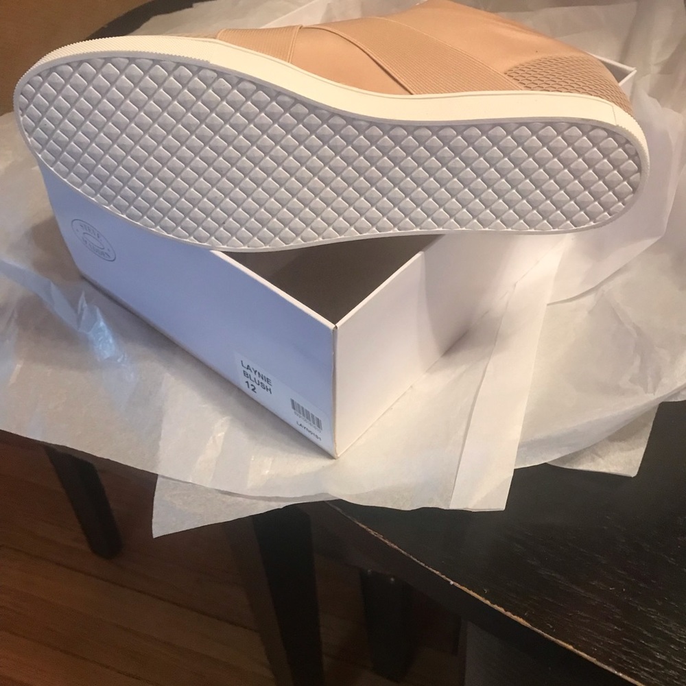 Steve Madden sneaker